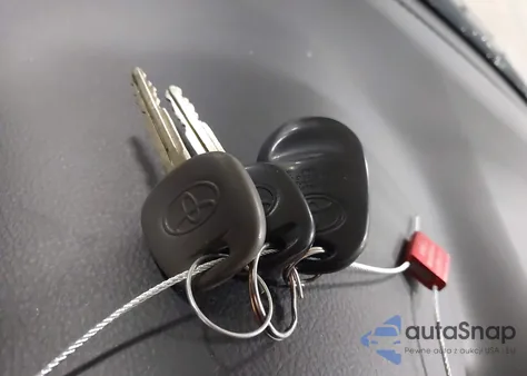 2012 Toyota Highlander Se V6 z USA, uszkodzony, nr VIN 5TDBK3EH2CS112593